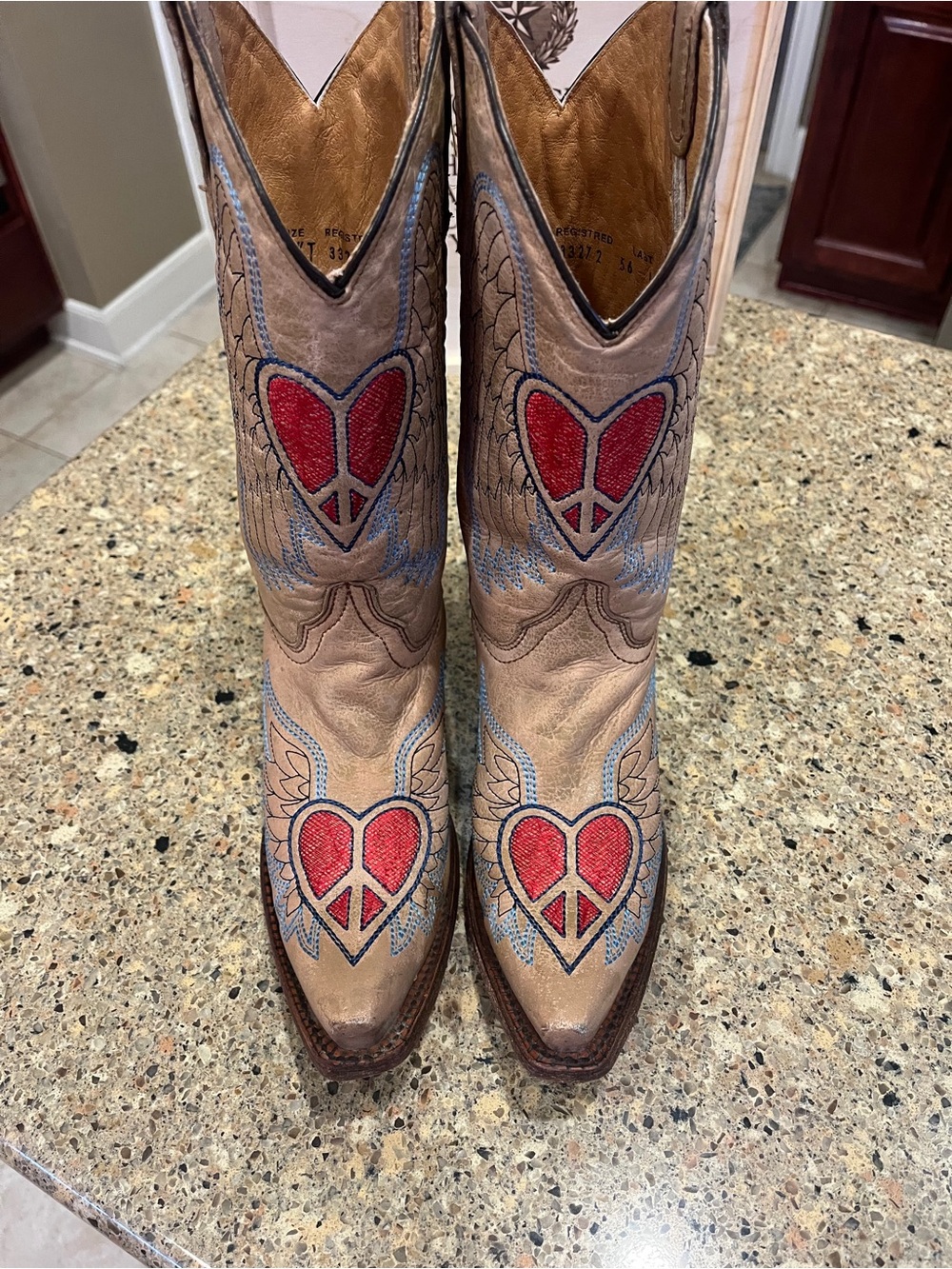 Corral hearts and wings Embroidered Tan Cowboy Boots Size 4.5 teens